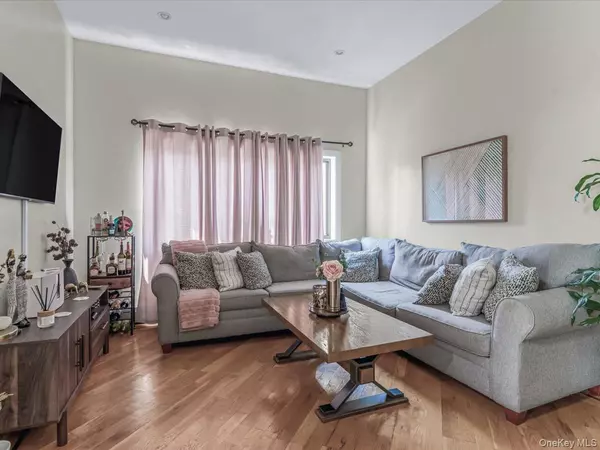 Brooklyn, NY 11207,459 Belmont AVE