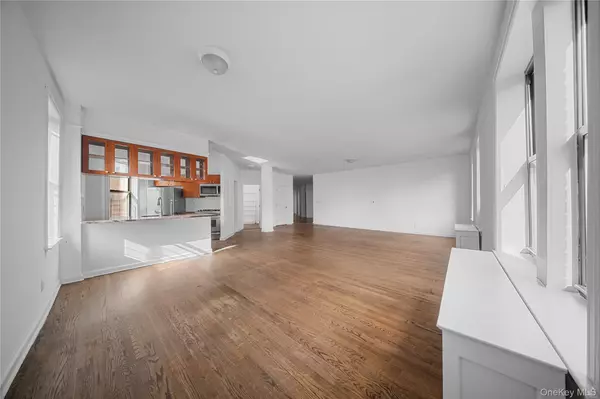 New York (manhattan), NY 10032,779 Riverside DR #C63/C64