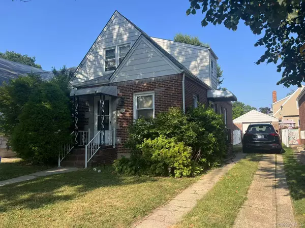 Floral Park, NY 11001,119 Emerson AVE