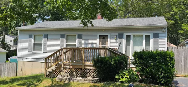 161 Shinnecock AVE, Mastic, NY 11950