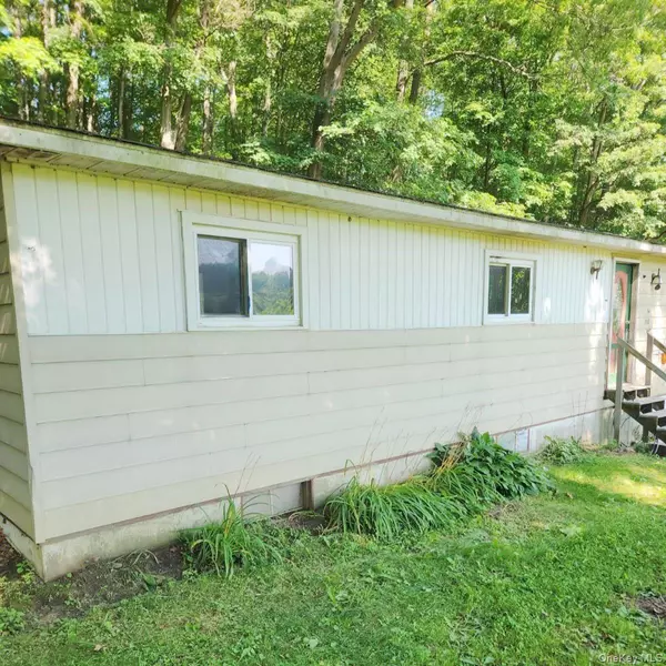 Millerton, NY 12546,152 Cooper RD