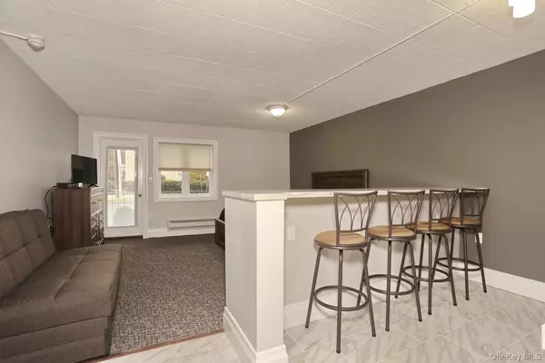 Congers, NY 10920,30 N Route 9W #40
