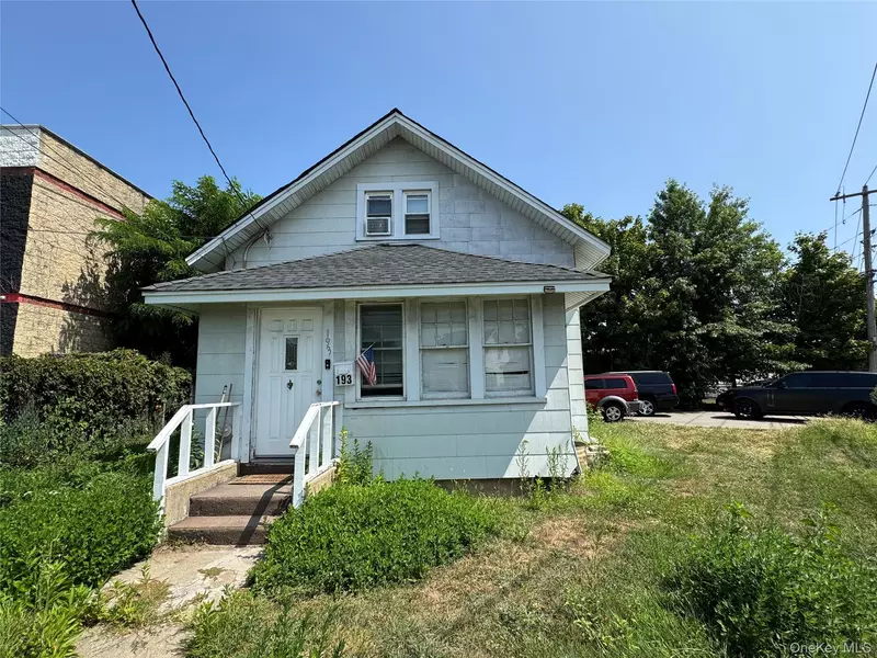193 W Graham AVE, Hempstead, NY 11550