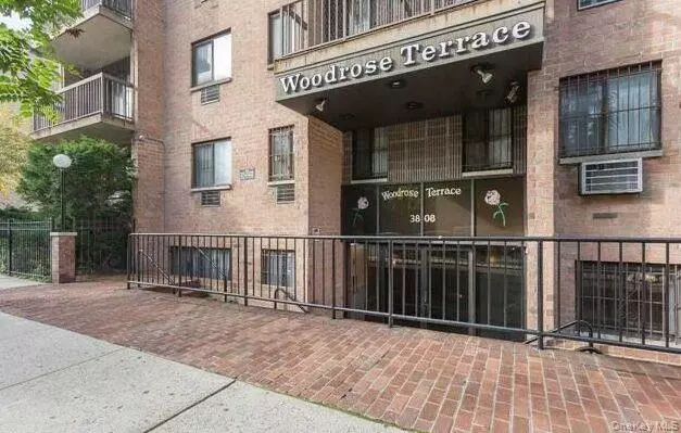 38-08 147th ST #6E, Flushing, NY 11357
