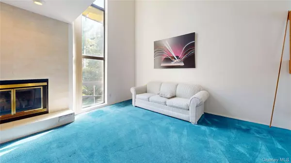 Hartsdale, NY 10530,414 Pine Grove LN