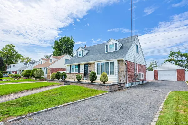 East Meadow, NY 11554,109 Aaron DR