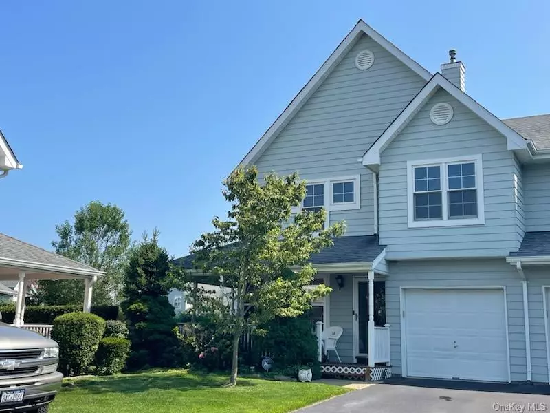 Central Islip, NY 11722,9 Summerfield CIR #9