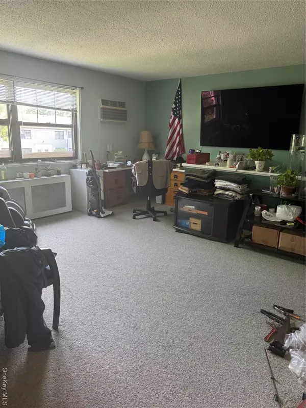 Flushing, NY 11367,13635 Jewel avenue #B