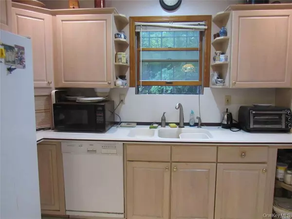 Richmond Hill, NY 11418,8302 116th ST
