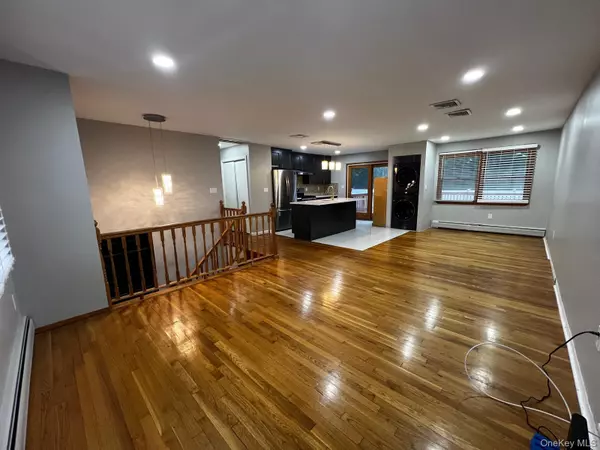 Sloatsburg, NY 10974,50 Lincoln ST #Top Floor