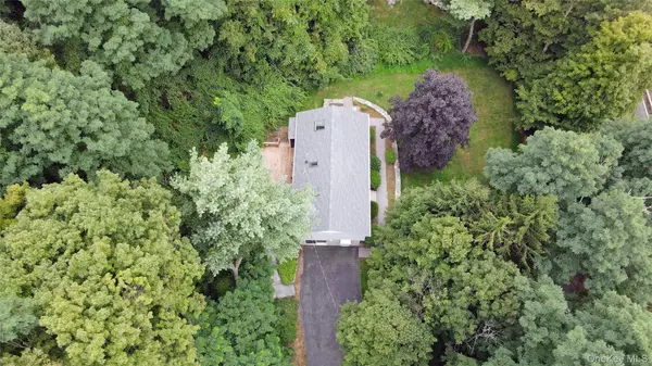 Holmes, NY 12531,246 Ludingtonville RD