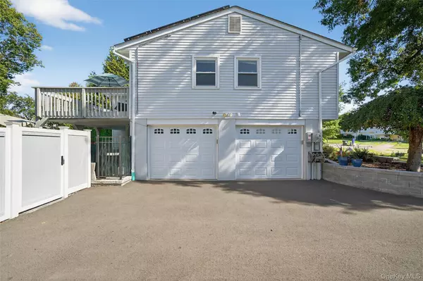 Washingtonville, NY 10992,18 Carlisle WAY