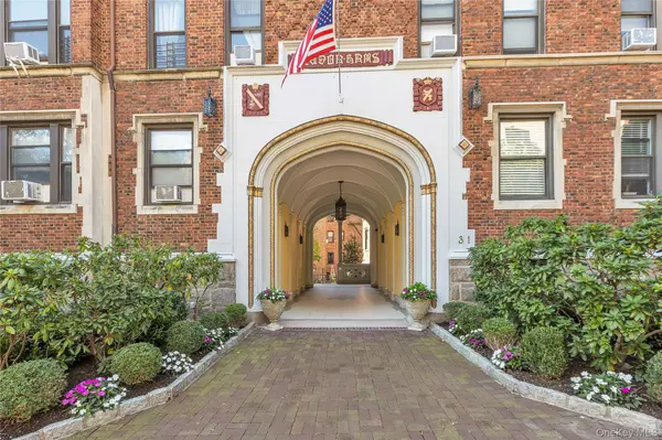 31 Pondfield RD #1, Bronxville, NY 10708