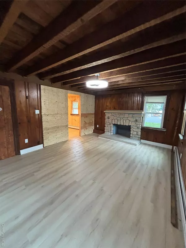 5886 NY-82 #1, Stanfordville, NY 12581