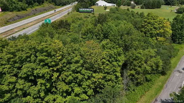 Middletown, NY 10941,211 Midland Lake RD