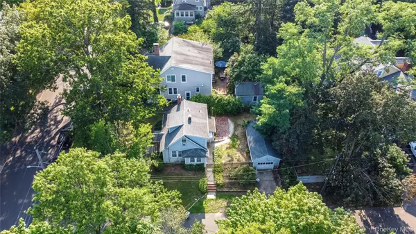 Sea Cliff, NY 11579,24 8th AVE