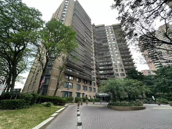 Flushing, NY 11355,138-35 Elder Avenue #3B