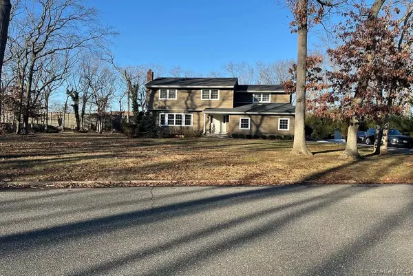 Dix Hills, NY 11746,29 Thornwood DR