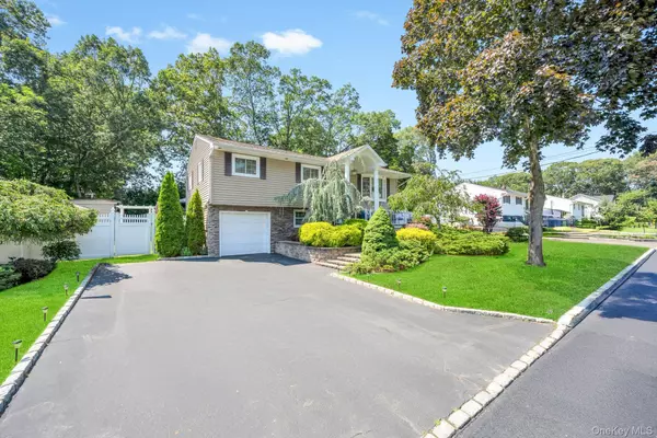 152 Saint James AVE, Saint James, NY 11780