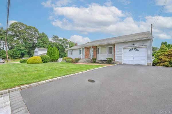 Kings Park, NY 11754,59 Rosewood RD