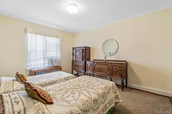Woodside, NY 11377,53-31 37th RD