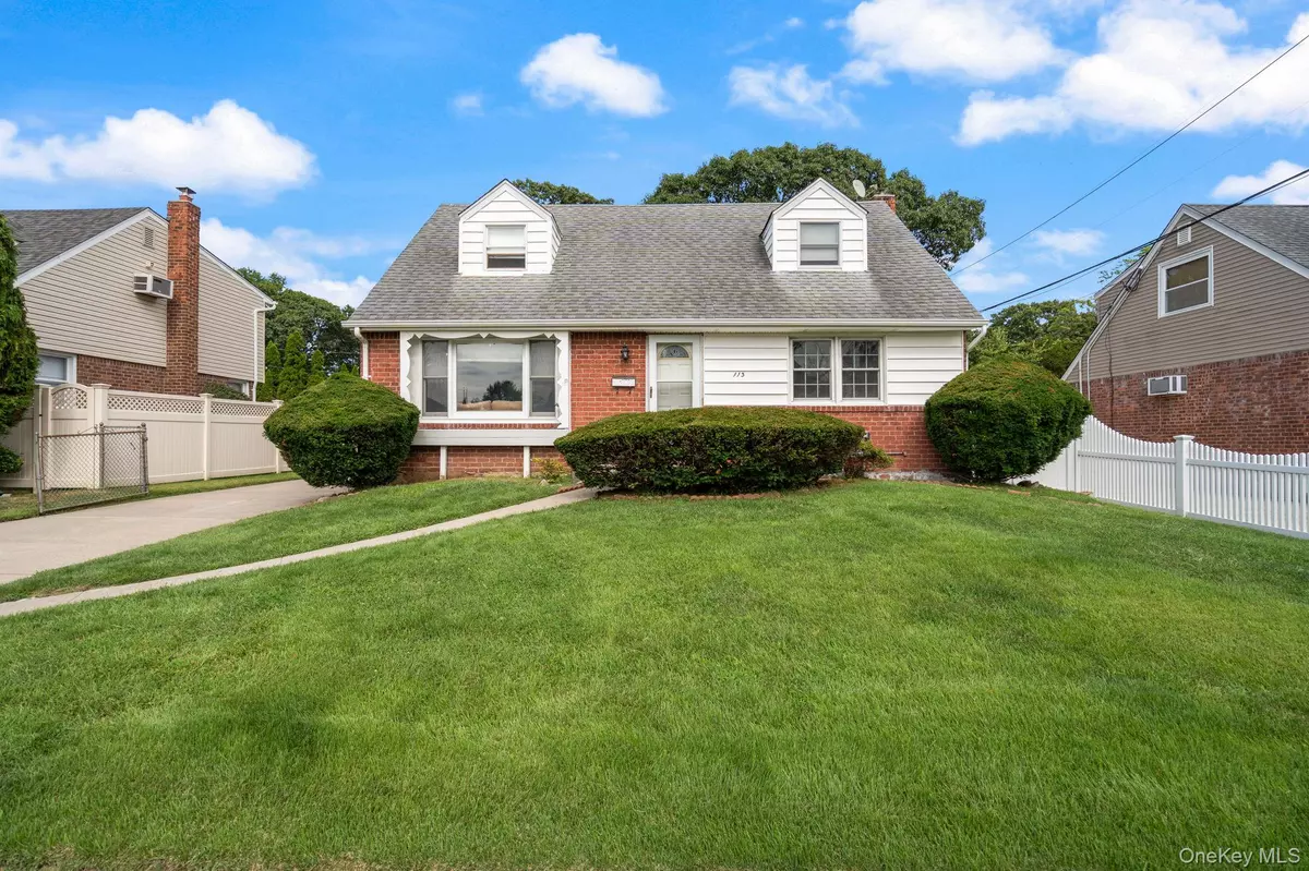 East Meadow, NY 11554,113 Norman DR