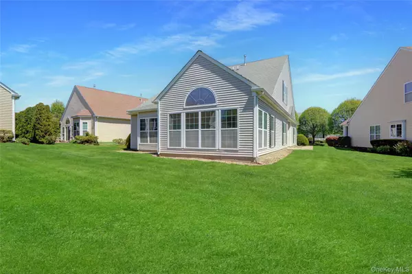 Mount Sinai, NY 11766,4 Oakhurst CT