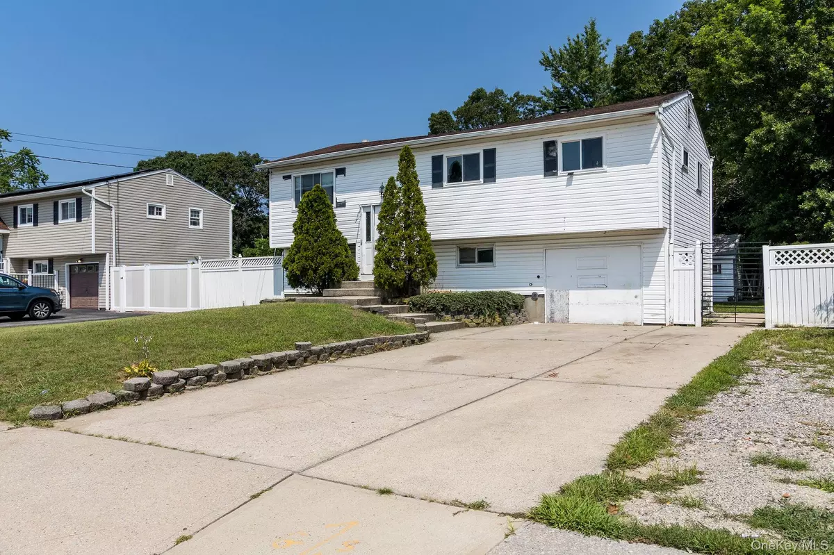 Selden, NY 11784,501 Hawkins RD