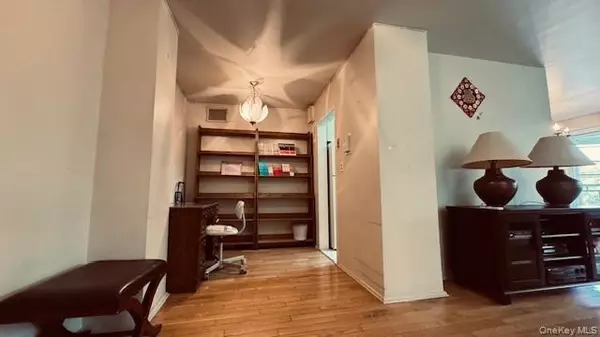 Flushing, NY 11355,138-10 Franklin AVE #3H