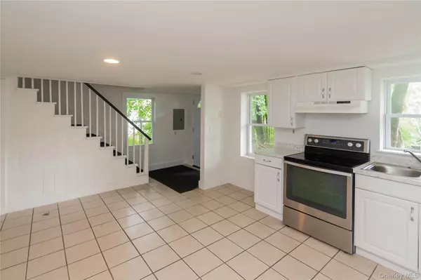 Marlboro, NY 12542,2 Orchard ST