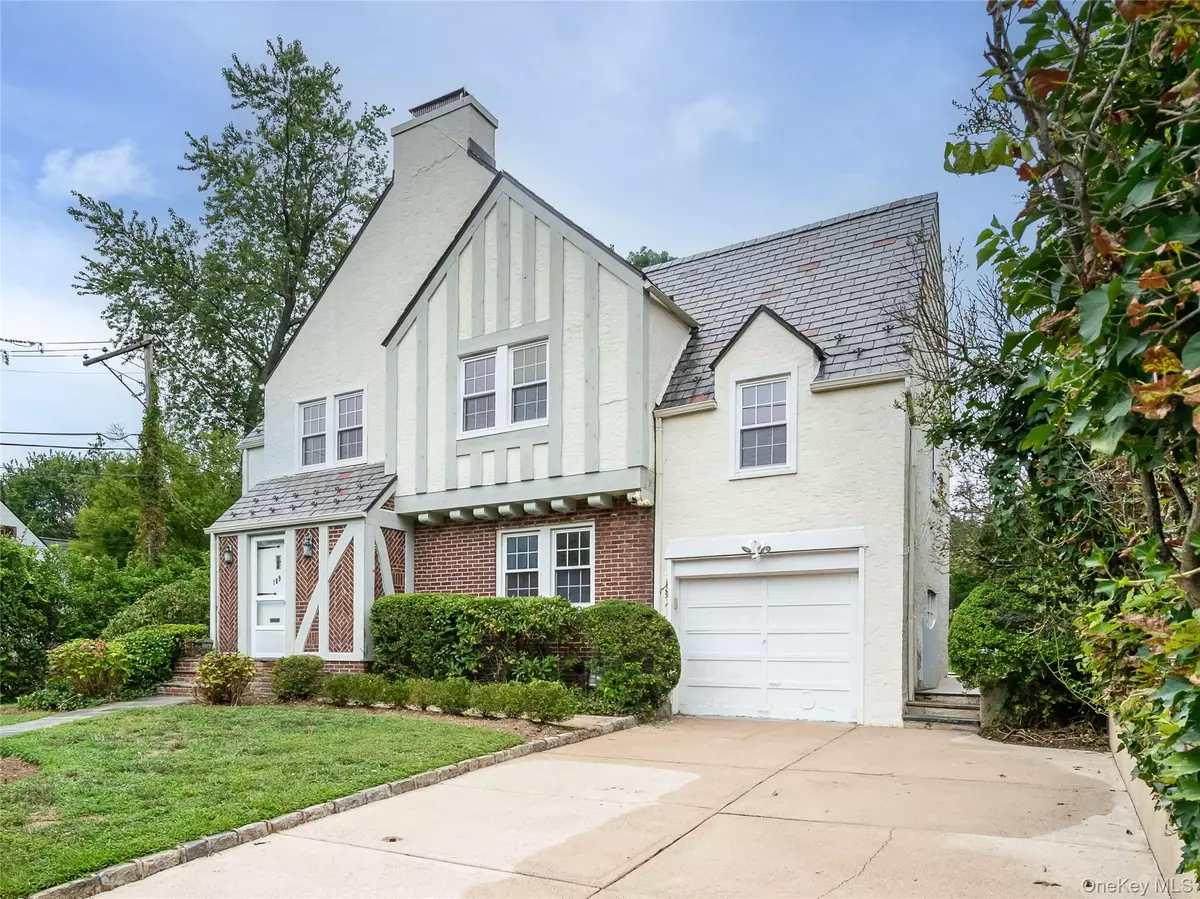 Manhasset, NY 11030,189 Nassau AVE