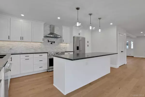 Beacon, NY 12508,32 Ackerman ST