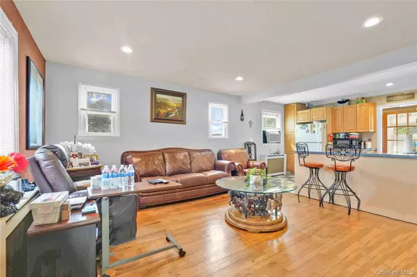East Meadow, NY 11554,2347 Roosevelt AVE