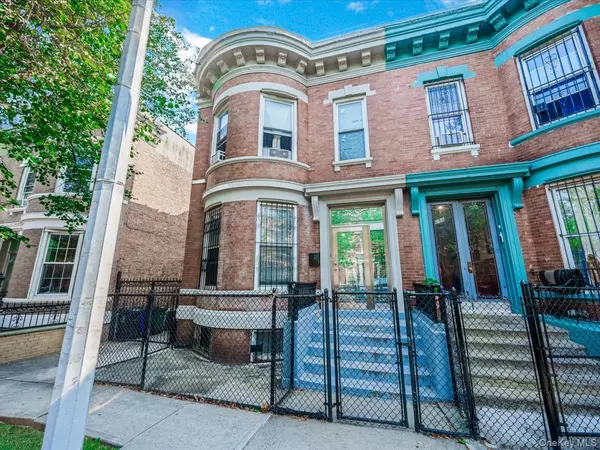 Bronx, NY 10474,860 Manida ST