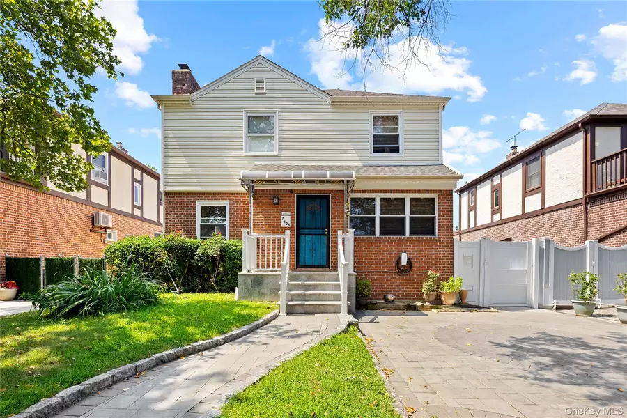 73-08 187th ST, Fresh Meadows, NY 11366