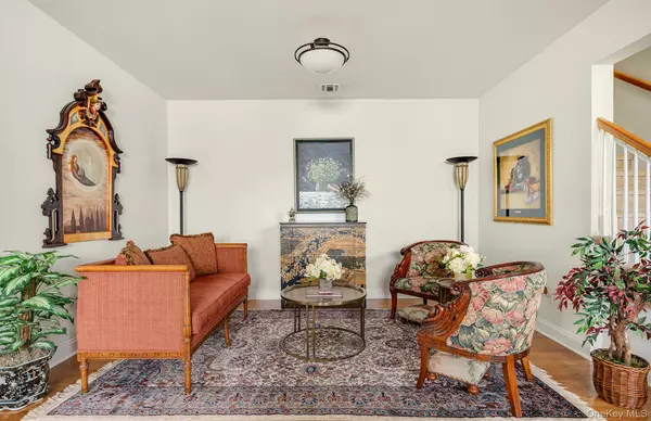 Eastport, NY 11941,43 Applause DR