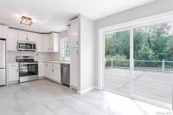 Poughkeepsie, NY 12603,43 Winnie Lane