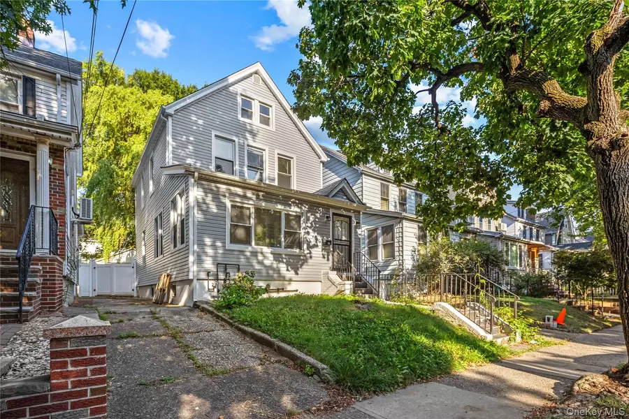 48-35 Clearview EXPY, Oakland Gardens, NY 11364