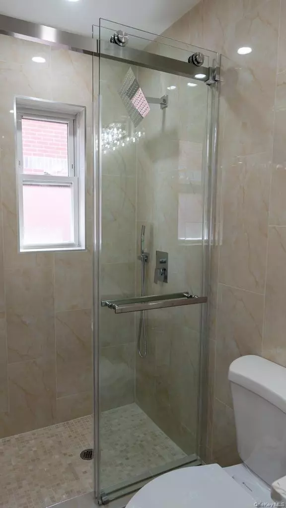 Forest Hills, NY 11375,65-15 Yellowstone Blvd #5H