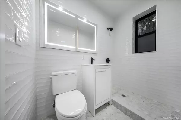Astoria, NY 11106,31-14 Crescent ST #5B