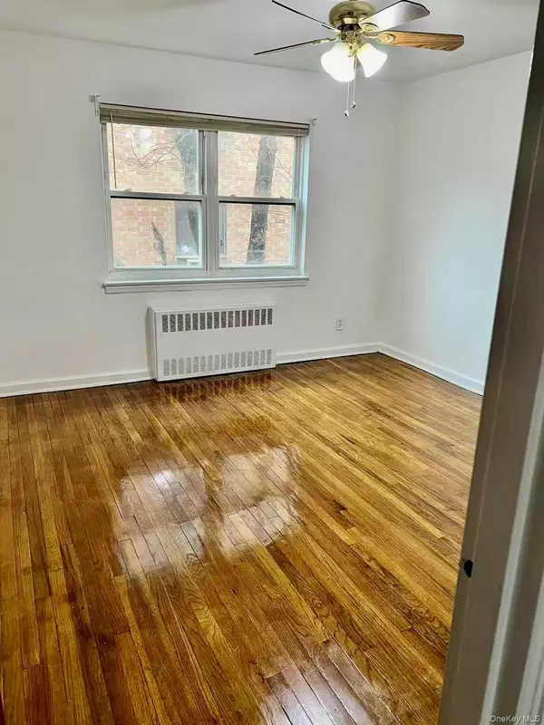 Flushing, NY 11355,41-22 149th ST