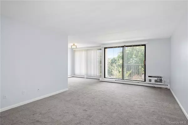 Peekskill, NY 10566,150 Overlook AVE #1S