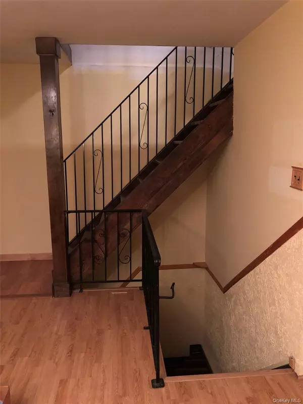 261-29 Langston #2nd Fl, Glen Oaks, NY 11004