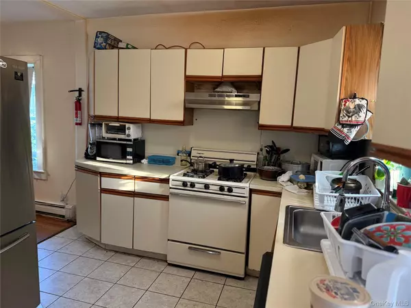 Uniondale, NY 11553,546 Clark PL