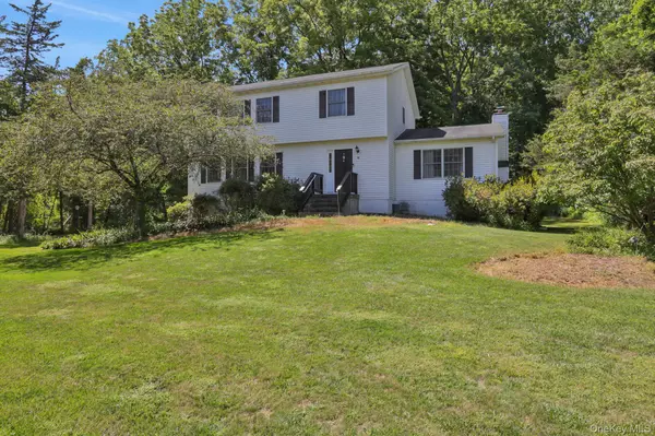 Poughquag, NY 12570,84 Palmer CIR