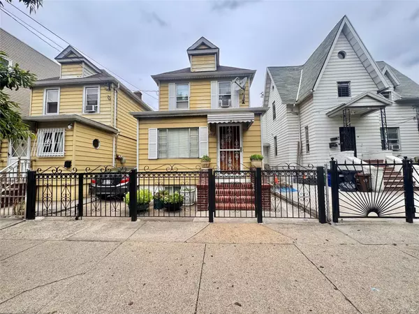 Corona, NY 11368,101-17 46th Ave