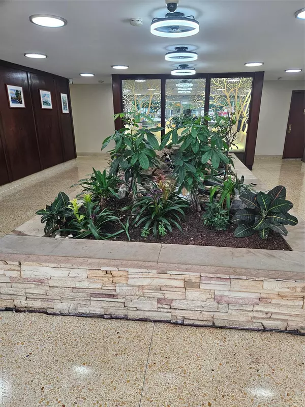 Freeport, NY 11520,110 Brooklyn AVE #1D