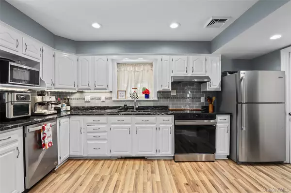 Carmel, NY 10512,3 Bedford RD