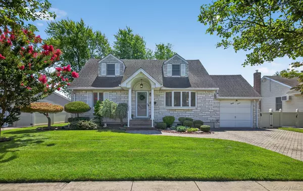 87 Brenner AVE, Bethpage, NY 11714