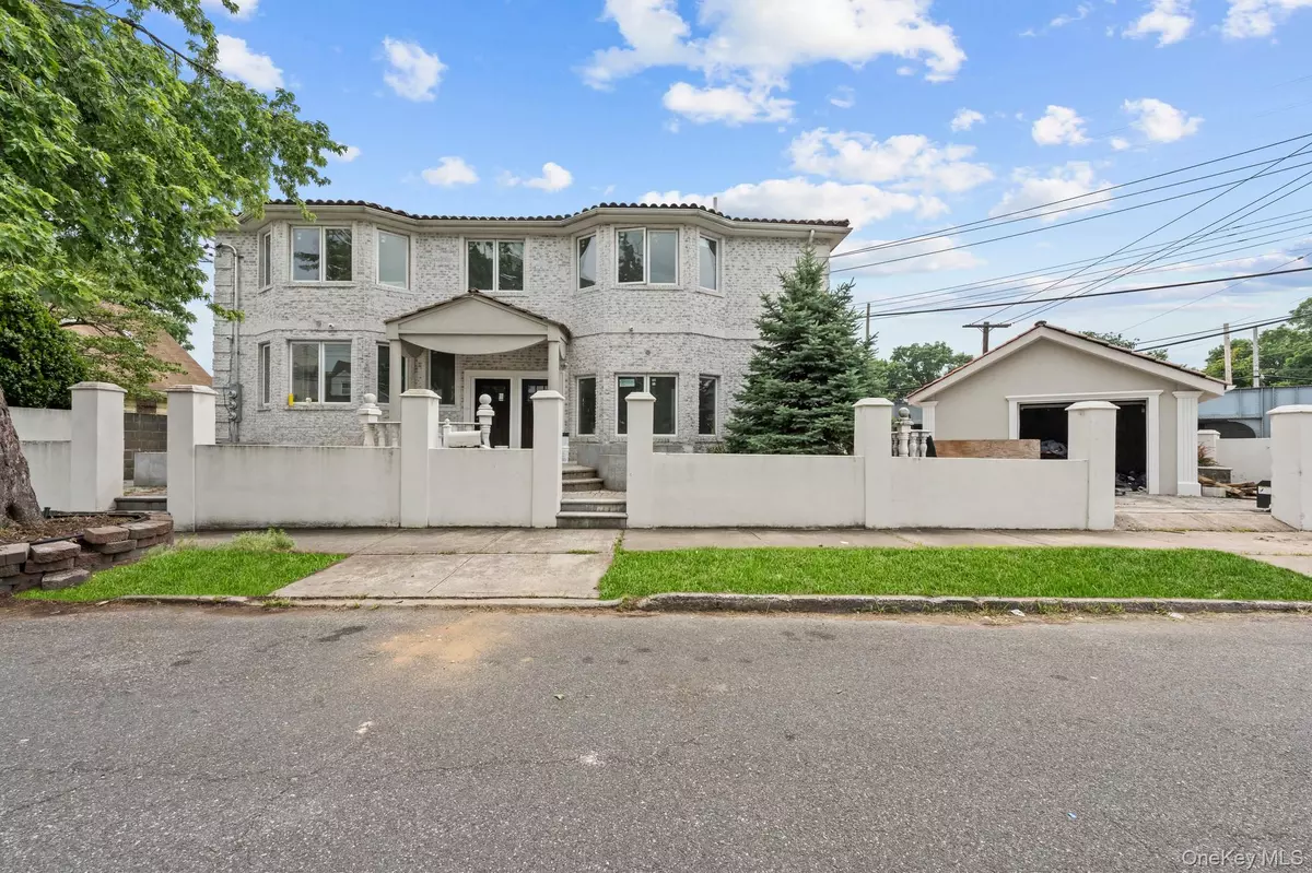 Laurelton, NY 11413,21908 138th RD
